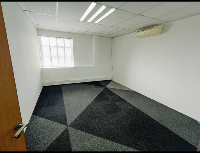 BUSINESS PROPERTY TO RENT IN BRYANSTON